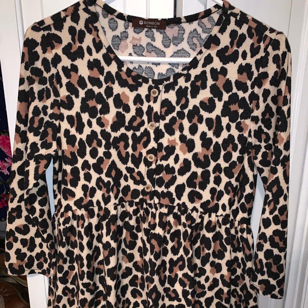 Cheetah print long sleeve top
